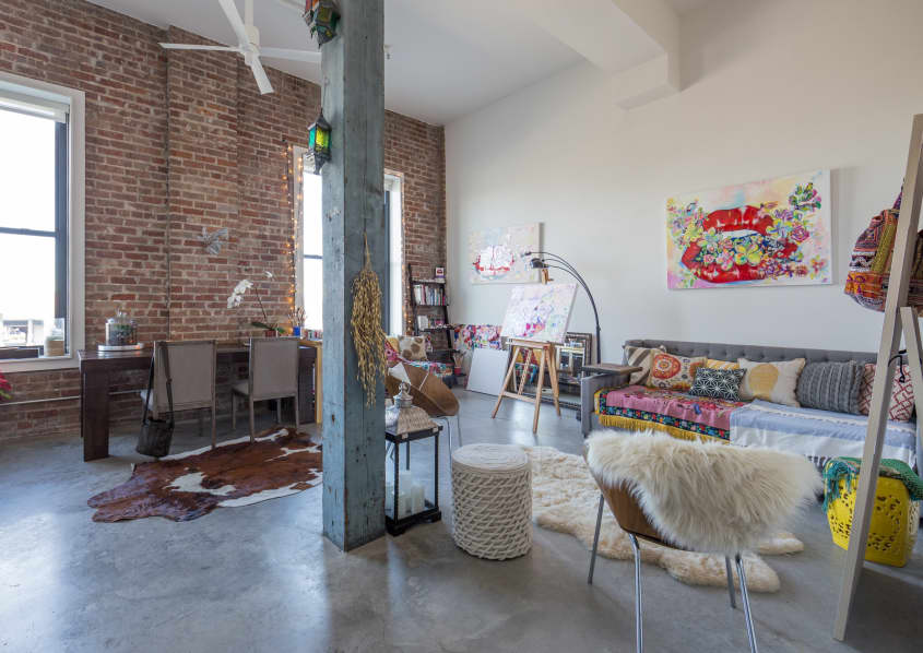 House Tour A Colorful, ArtFilled New Orleans Studio Apartment Therapy